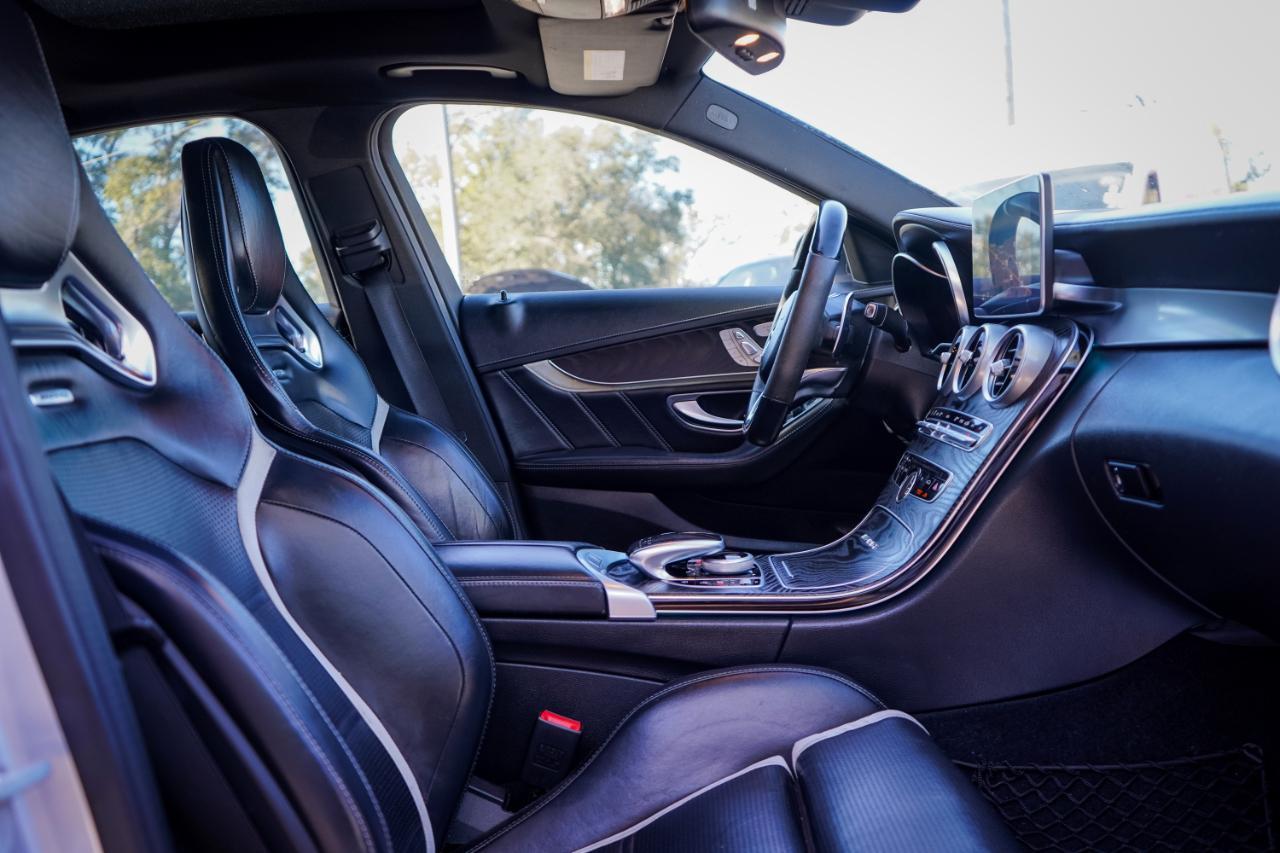 Mercedes-Benz C-Class - Thumbnail 10