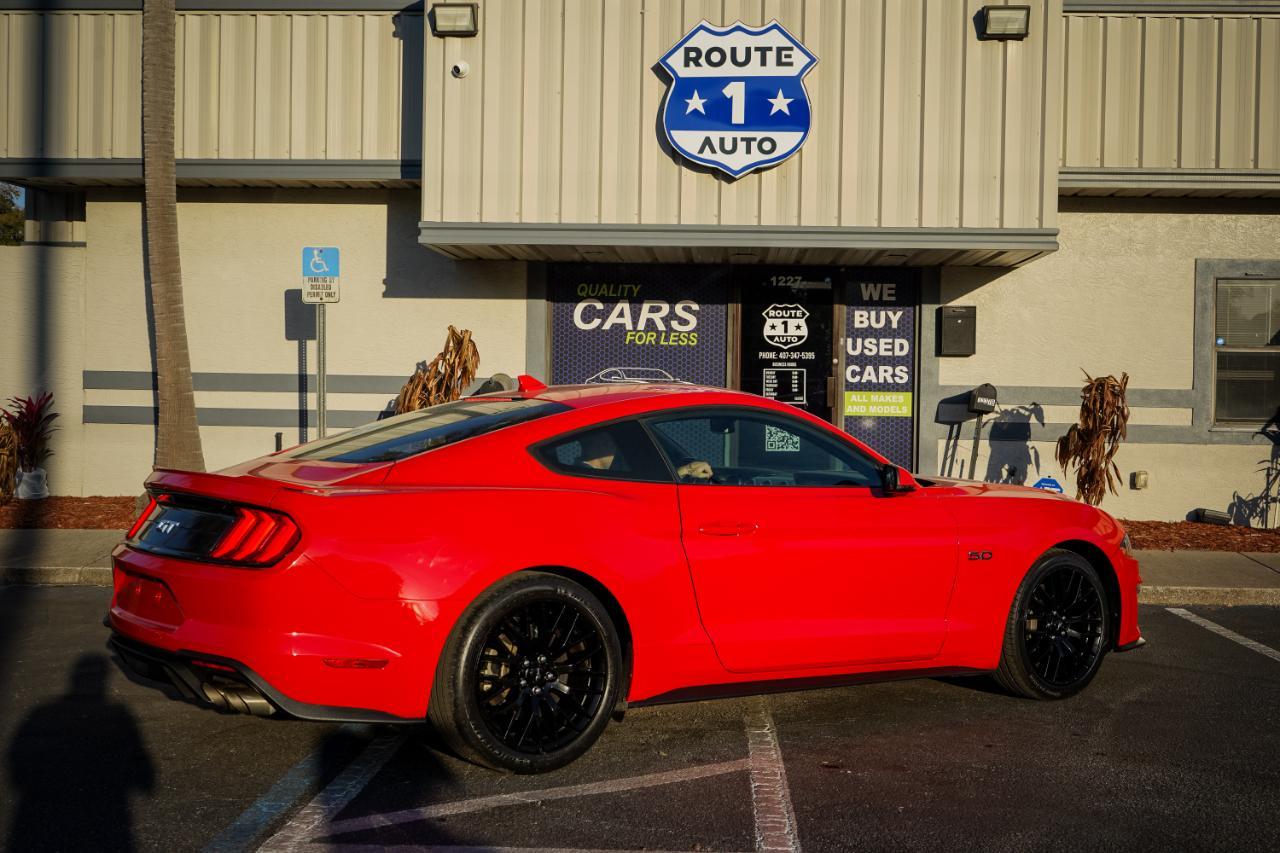 Ford Mustang - Thumbnail 4