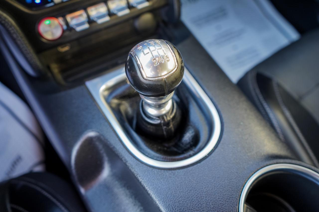 Ford Mustang - Thumbnail 13