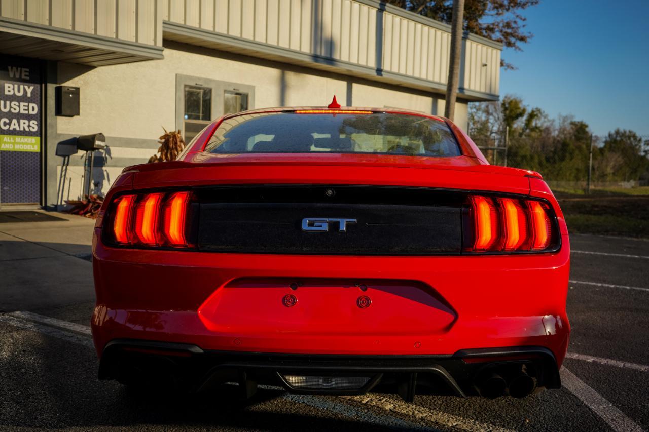 Ford Mustang - Thumbnail 5