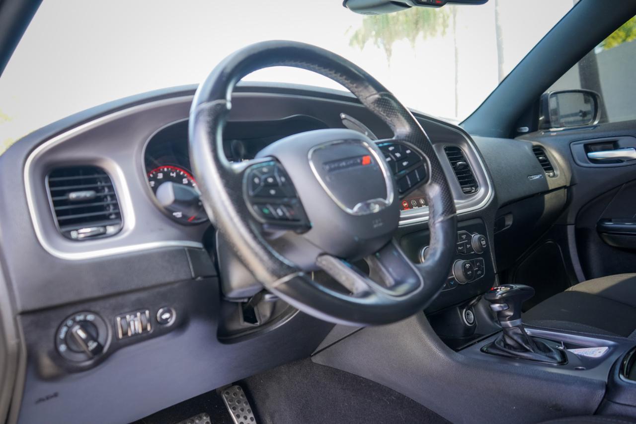 Dodge Charger - Thumbnail 10