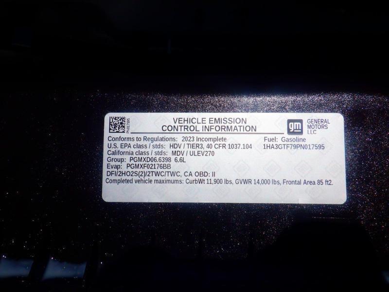 Chevrolet Express3500 Cutaway 177 In Wheelbase Box Truck - Thumbnail 20