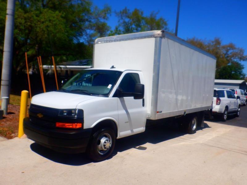 Chevrolet Express3500 Cutaway 177 In Wheelbase Box Truck - Thumbnail 2