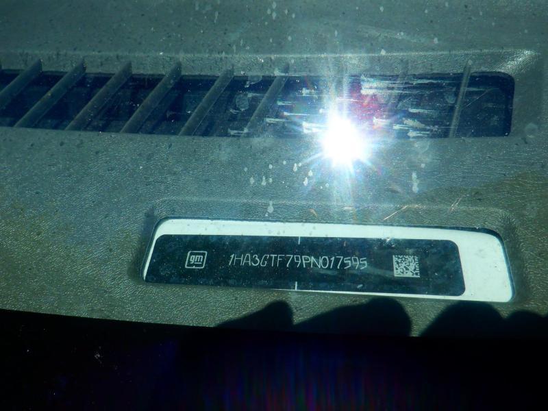 Chevrolet Express3500 Cutaway 177 In Wheelbase Box Truck - Thumbnail 19