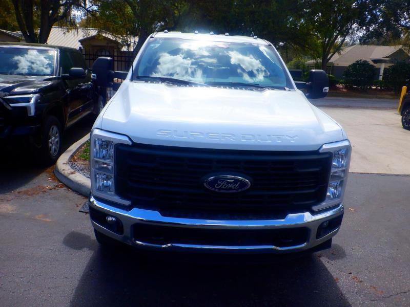 Ford F-250 Sdcrew Xl 4X4 - Thumbnail 4