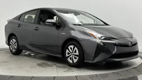 Toyota Prius Two - Thumbnail 4