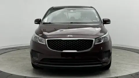 Kia Sedona Lx - Thumbnail 3