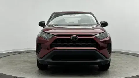 Toyota Rav4 Le - Thumbnail 3