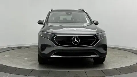 Mercedes-Benz Eqb 300 - Thumbnail 3