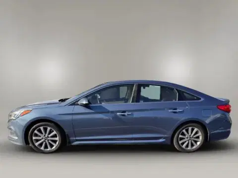 Hyundai Sonata Limited Sedan 4D - Thumbnail 3