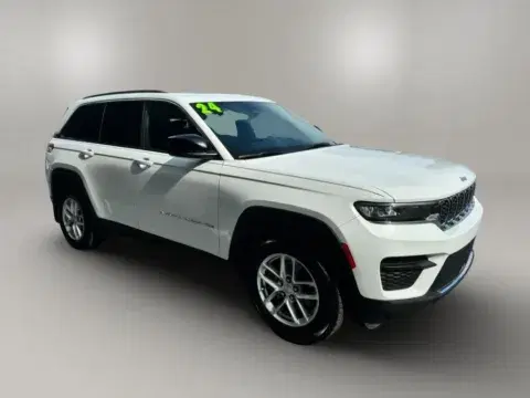 Jeep Grand Cherokee Laredo X Sport Utility 4D - Thumbnail 4