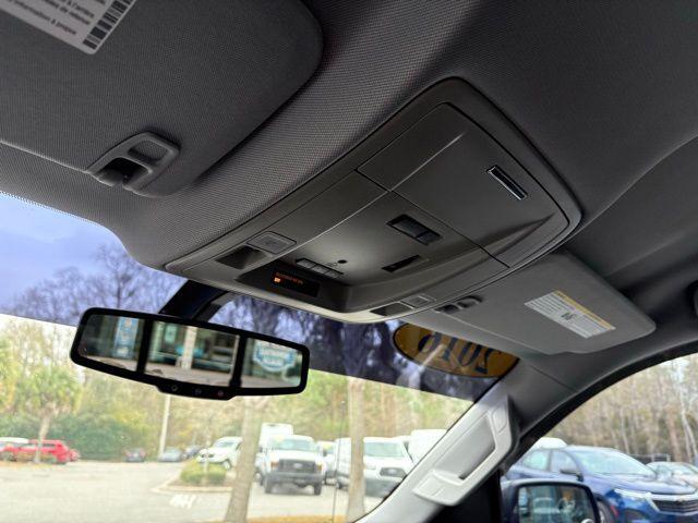 Chevrolet Silverado 1500 - Thumbnail 17