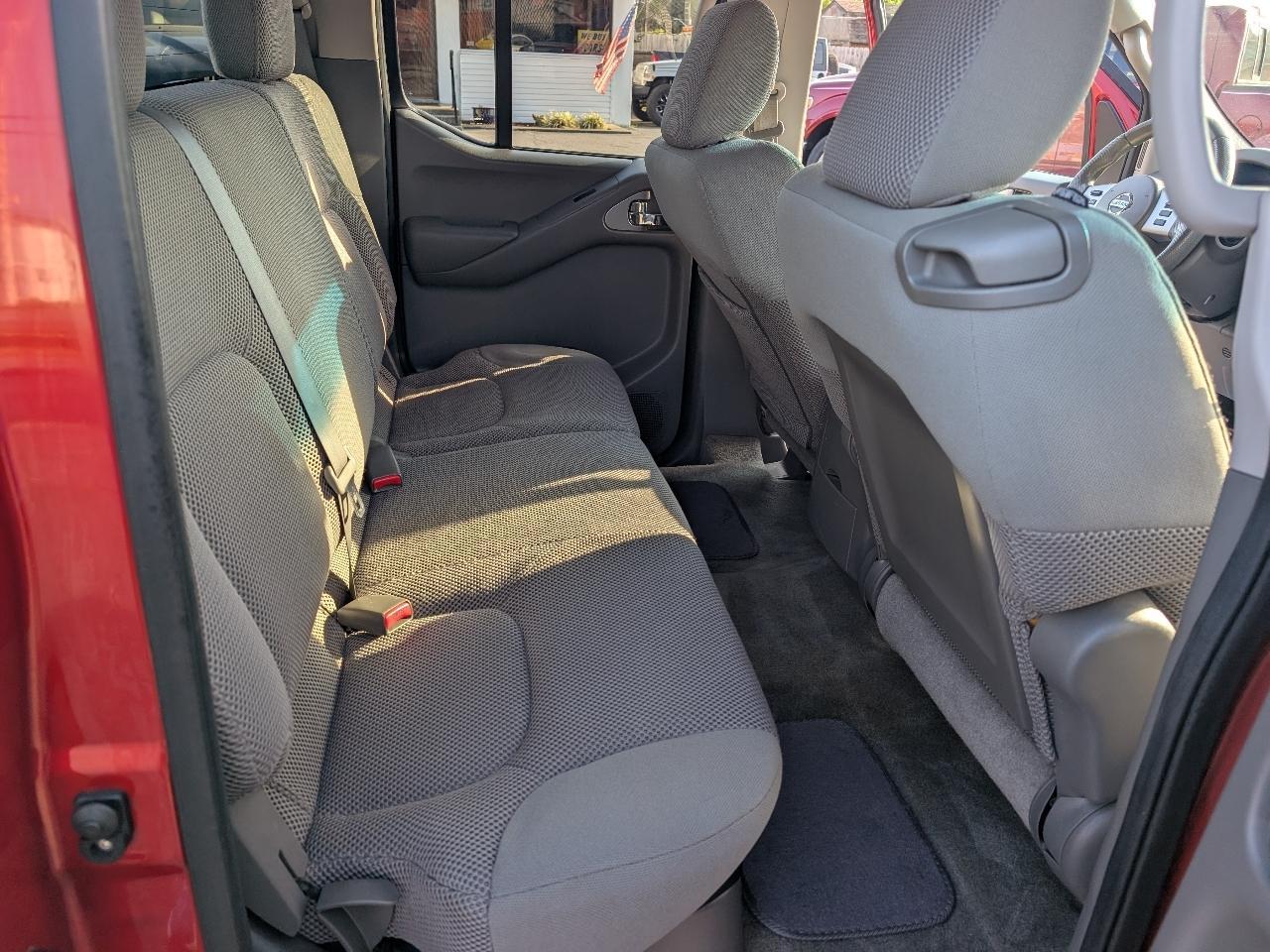 Nissan Frontier2Wd Crew Cab Swb Auto Sv - Thumbnail 7