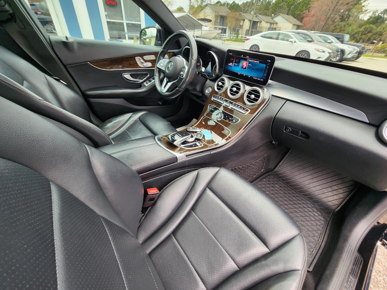 Mercedes-Benz C-Classc 300 4Matic Sedan - Thumbnail 18