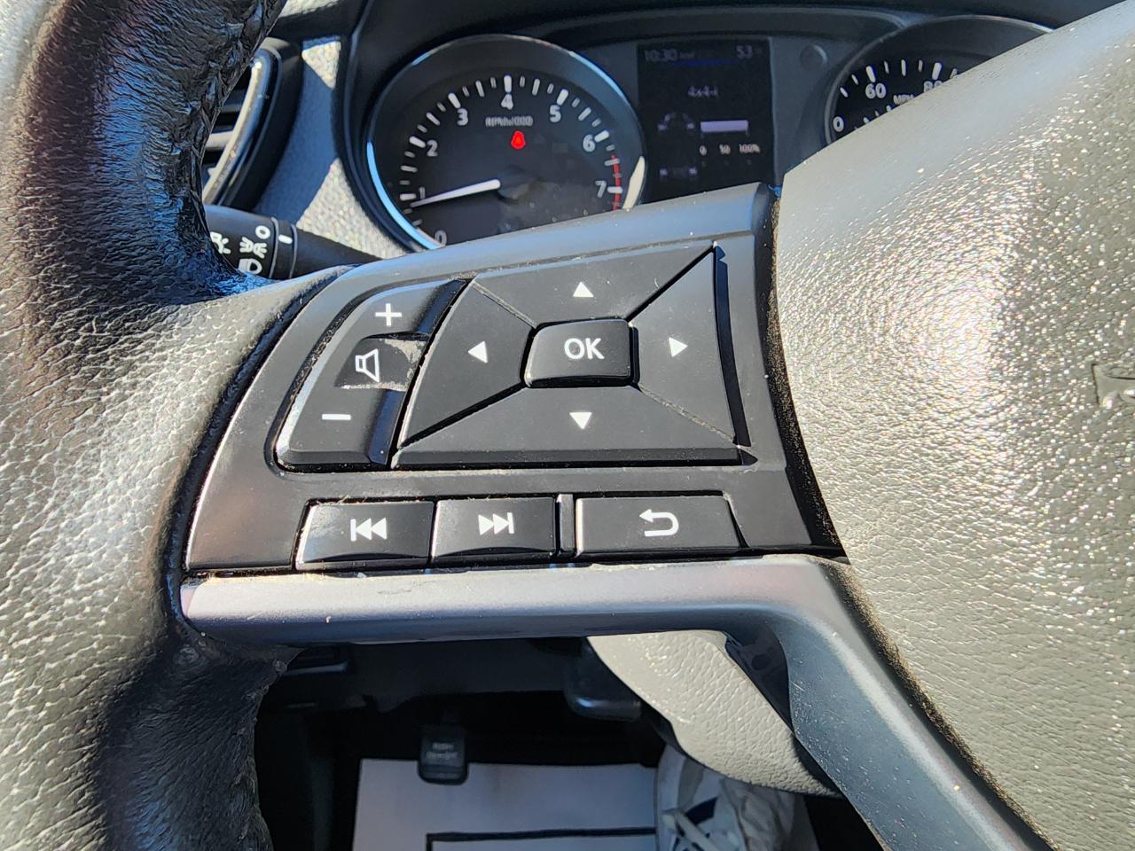 Nissan Rogueawd Sv - Thumbnail 15