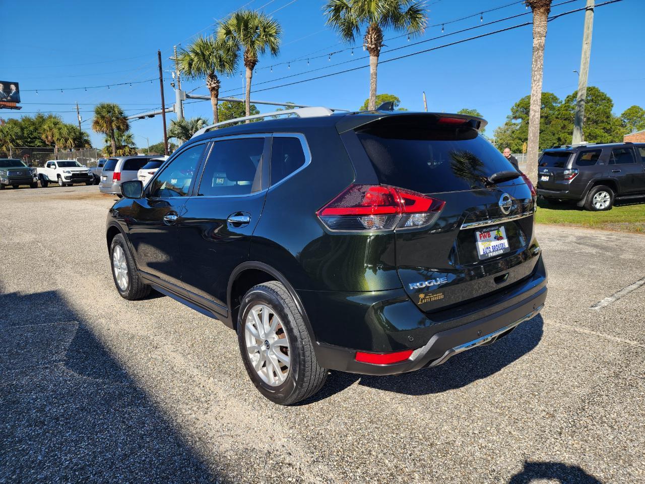 Nissan Rogueawd Sv - Thumbnail 3