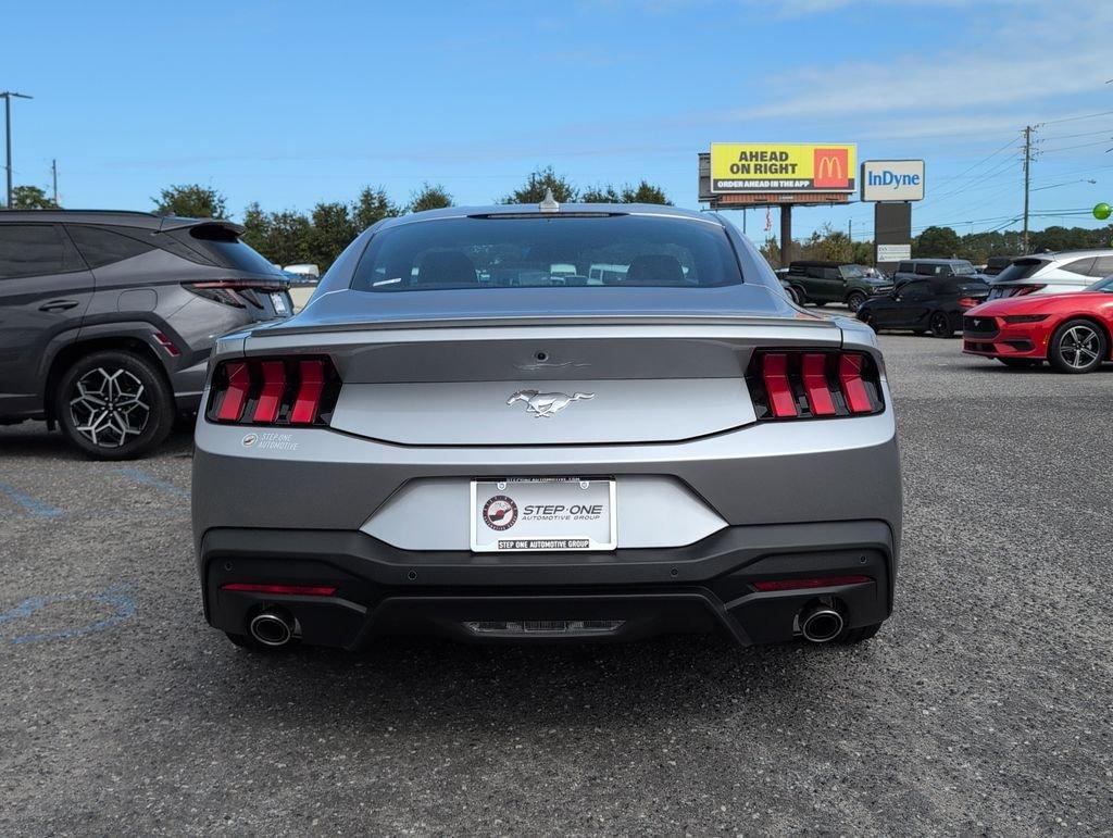 Ford Mustang Ecoboost® Premium Fastback - Thumbnail 8