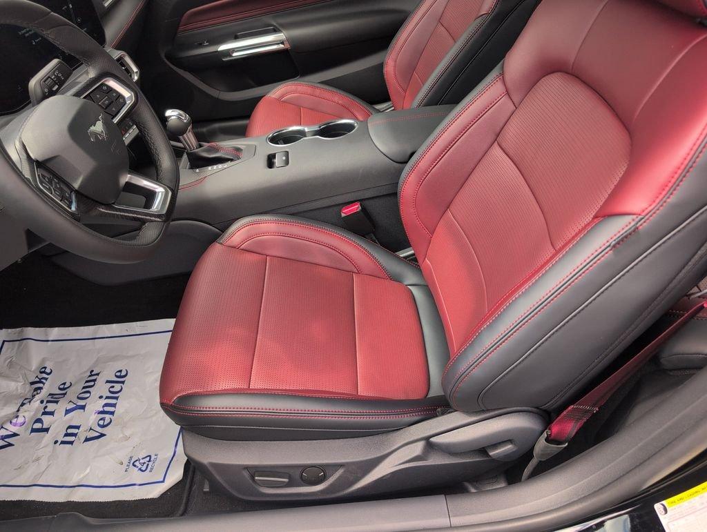 Ford Mustang Ecoboost® Premium Fastback - Thumbnail 14