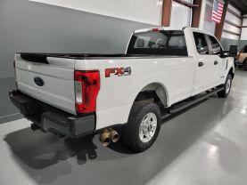 Ford F250 Super Duty Crew Cab - - Thumbnail 4