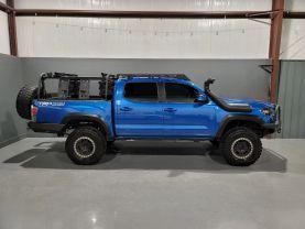 Toyota Tacoma Double Cab - - Thumbnail 3