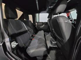 Jeep Wrangler Unlimited - - Thumbnail 19