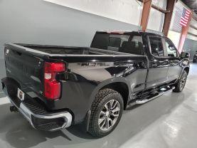 Chevrolet Silverado 1500 Crew Cab - - Thumbnail 4