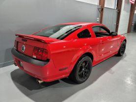 Ford Mustang - - Thumbnail 4