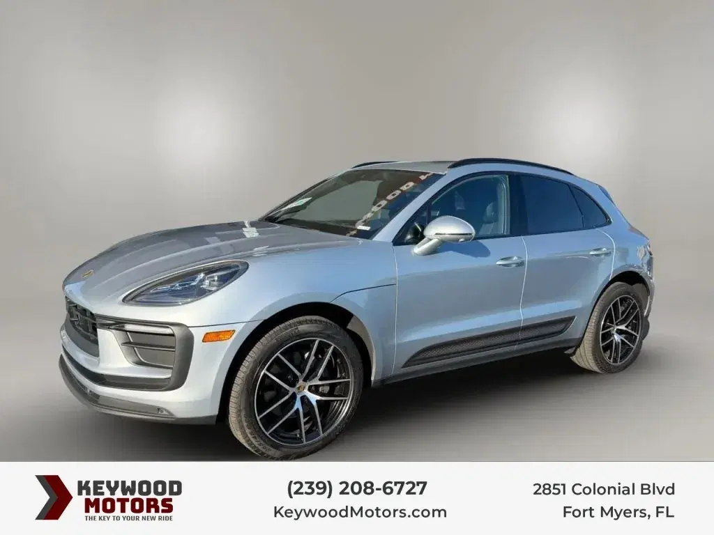 Porsche Macan Sport Utility 4D - Thumbnail 2