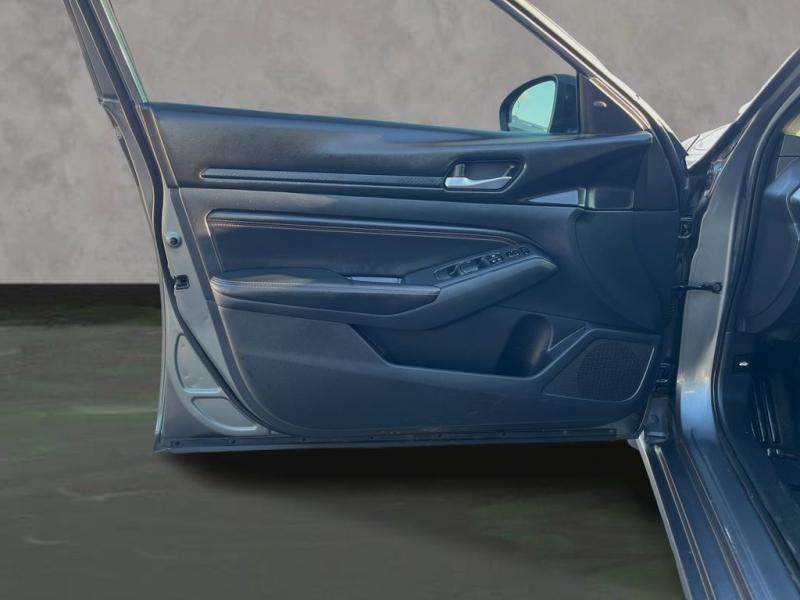 Nissan Altima 2.5 Sr - Thumbnail 10