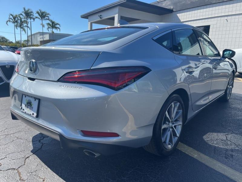 Acura Integra Base - Thumbnail 6