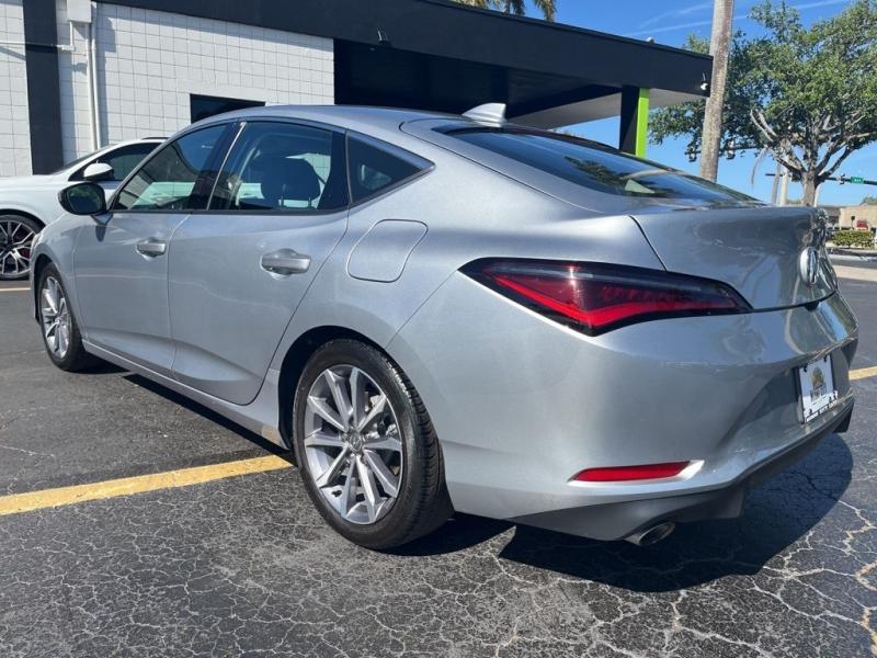 Acura Integra Base - Thumbnail 4