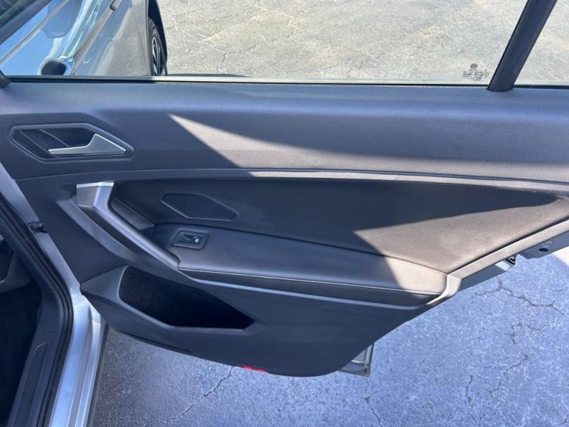 Volkswagen Tiguan 2.0T S - Thumbnail 18