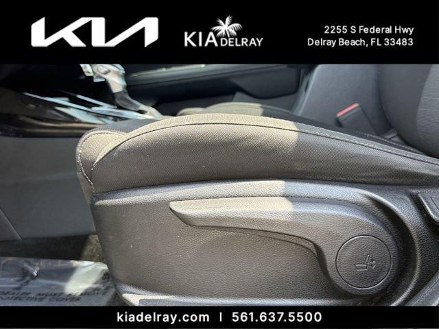 Kia Forte S - Thumbnail 19