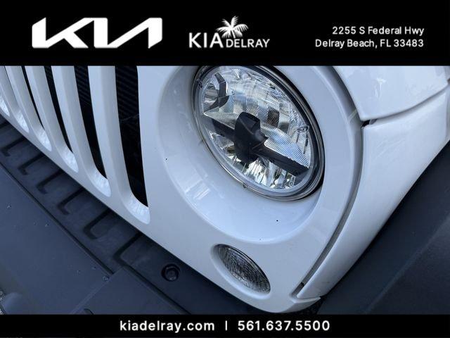 Jeep Wrangler Sport - Thumbnail 7