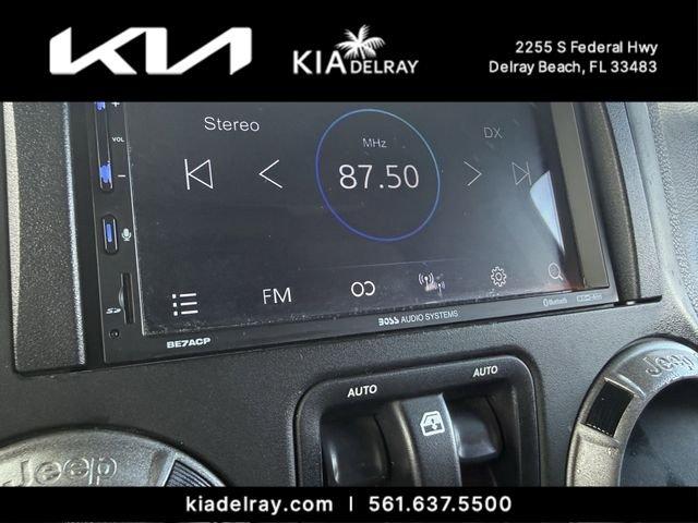 Jeep Wrangler Sport - Thumbnail 19