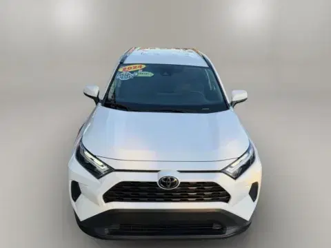 Toyota Rav4 Xle Sport Utility 4D - Thumbnail 3
