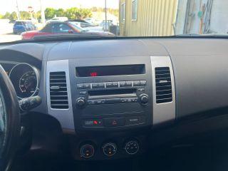 Mitsubishi Outlander - Thumbnail 2