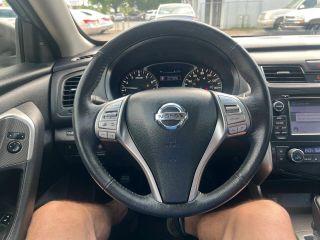 Nissan Altima - Thumbnail 16