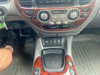 Toyota Sequoia - Thumbnail 18