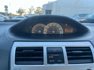 Toyota Yaris - Thumbnail 14