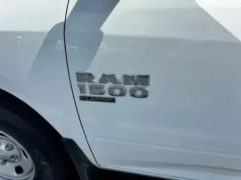 Ram 1500 Classic Crew Cab Tradesman Pickup 4D 5 1/2 Ft - Thumbnail 5