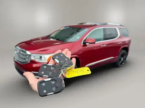 GMC Acadia Denali Sport Utility 4D - Thumbnail 3