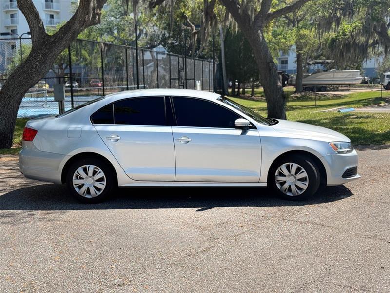 Volkswagen Jetta Se - Thumbnail 6