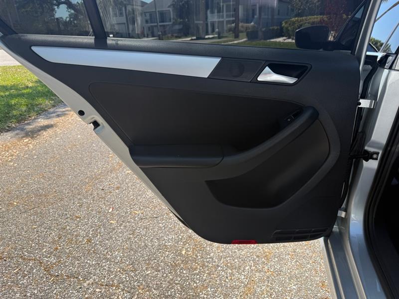 Volkswagen Jetta Se - Thumbnail 14