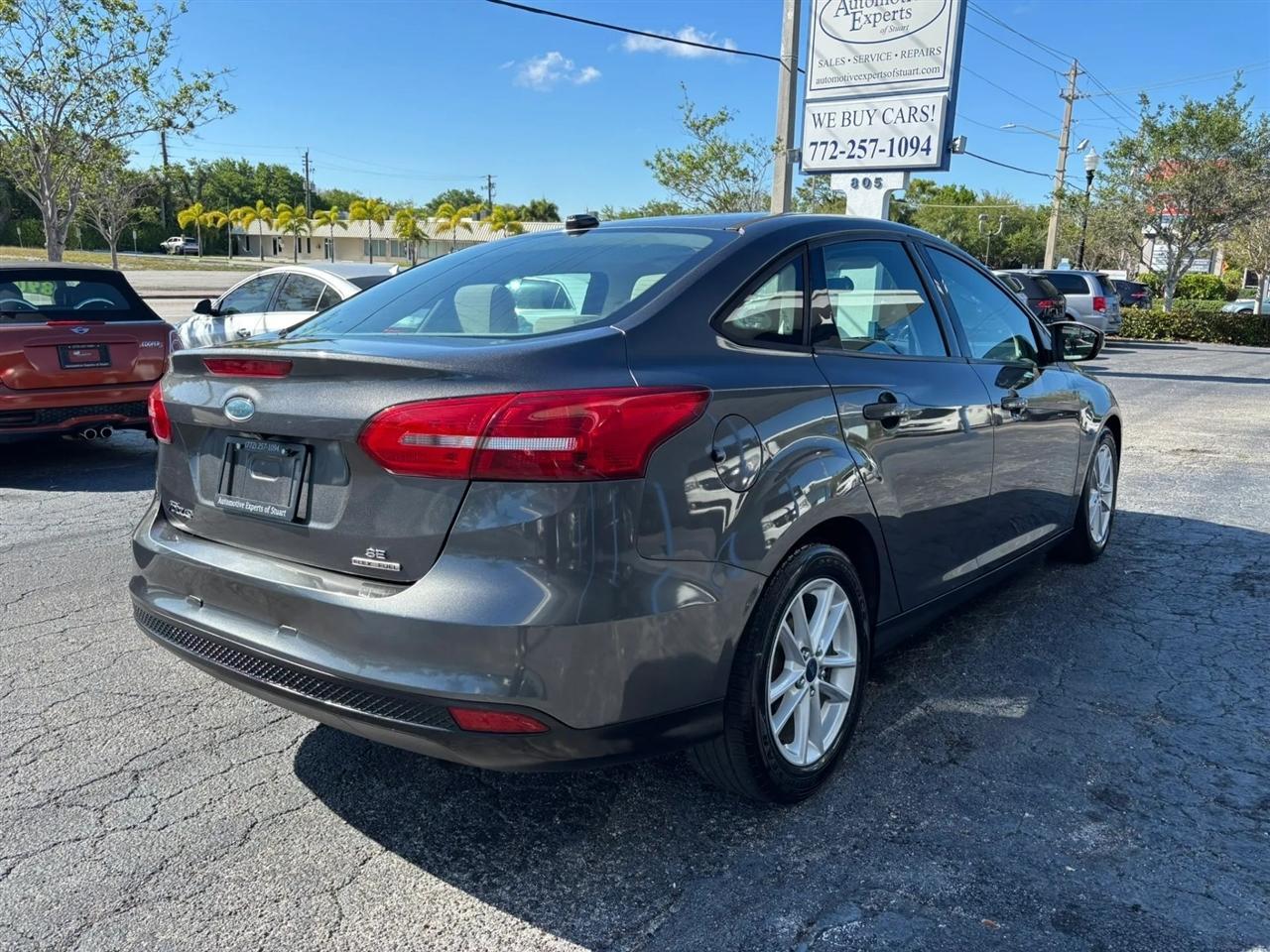 Ford Focus Se Sedan - Thumbnail 6