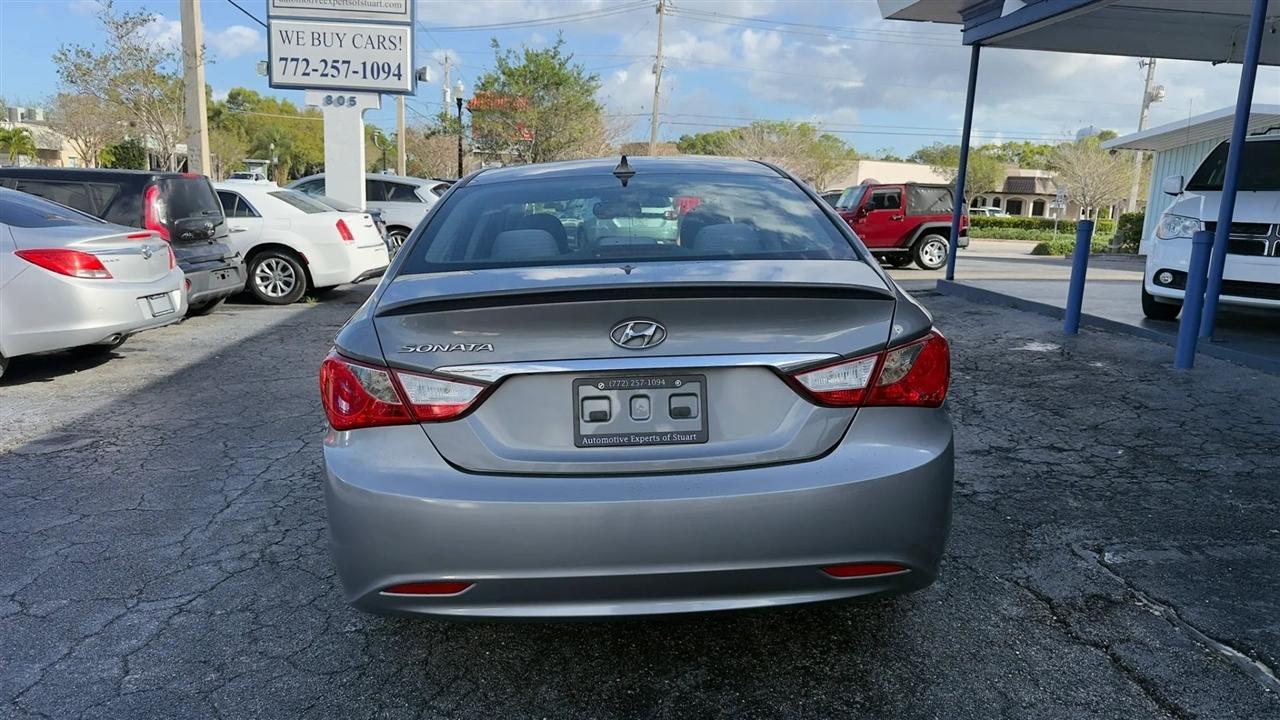 Hyundai Sonata Gls - Thumbnail 4