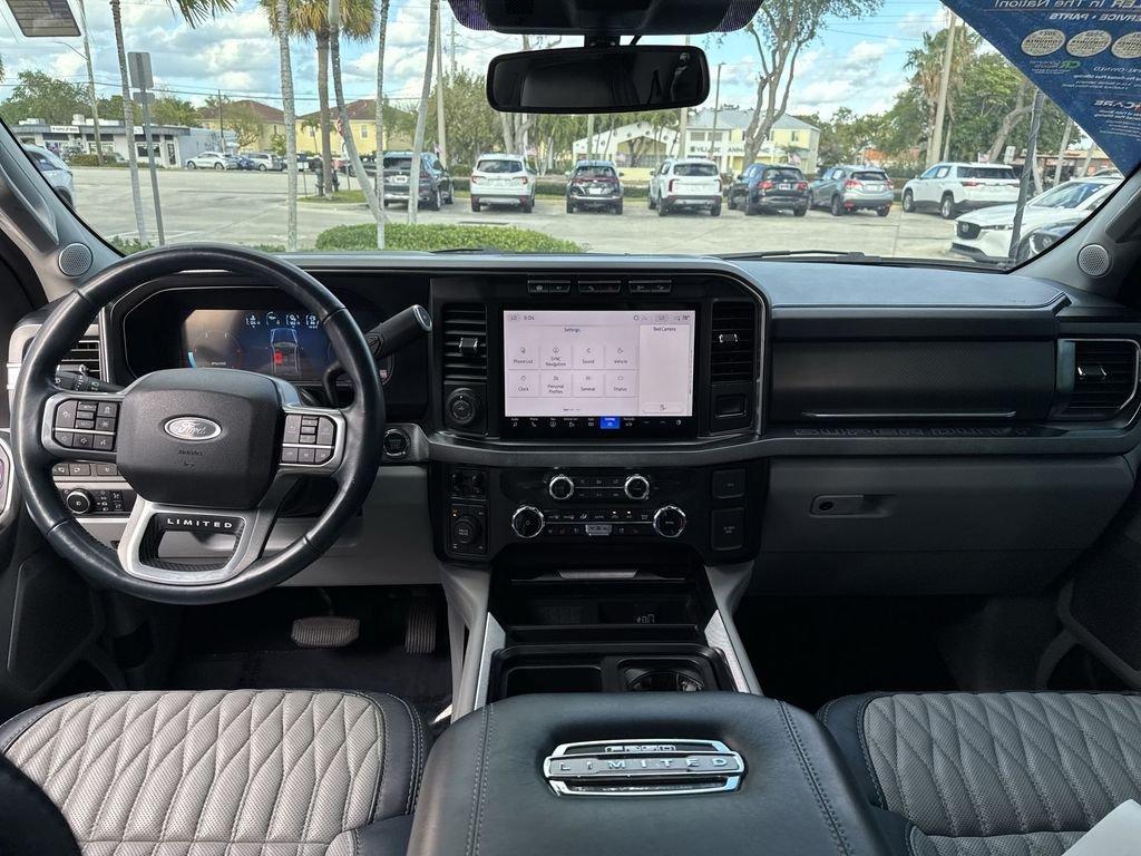 Ford F-250Sd Limited 4Wd 4D Crew Cab - Thumbnail 16