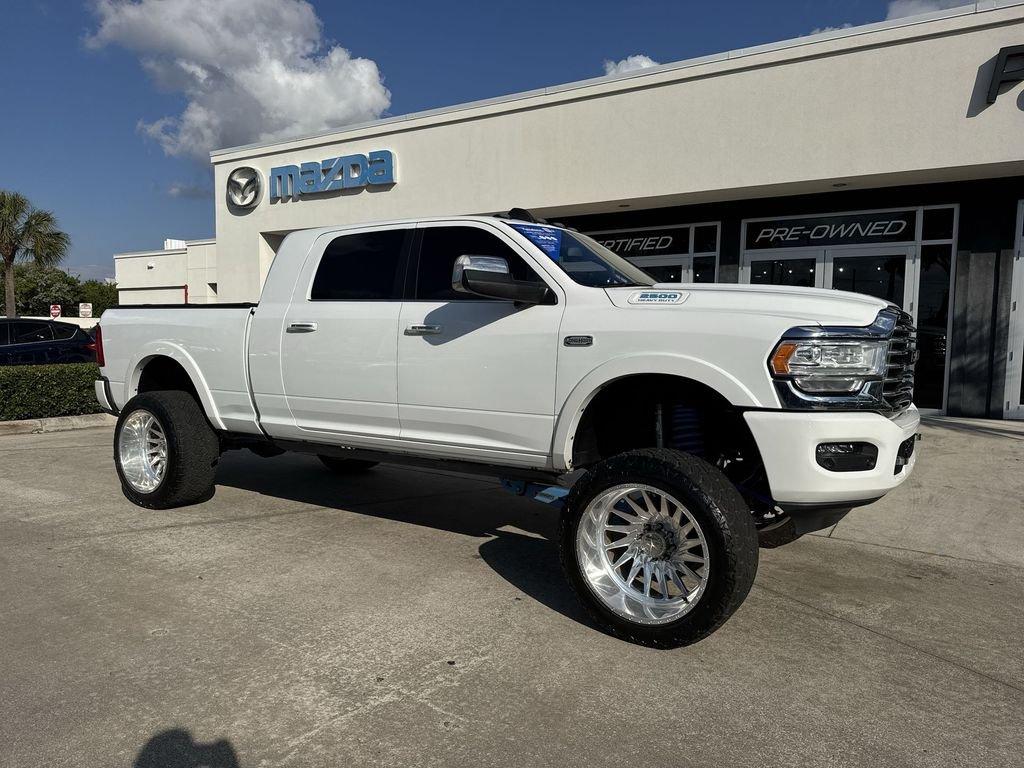 Ram 2500 Laramie Longhorn 4Wd 4D Mega Cab - Thumbnail 8