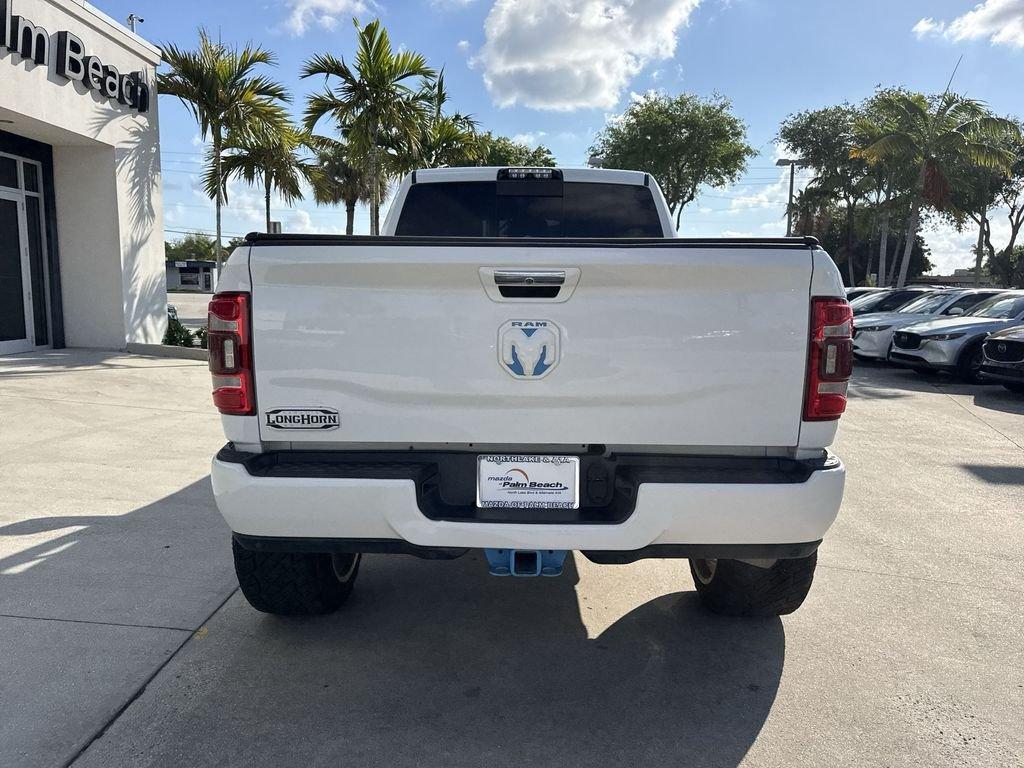 Ram 2500 Laramie Longhorn 4Wd 4D Mega Cab - Thumbnail 4