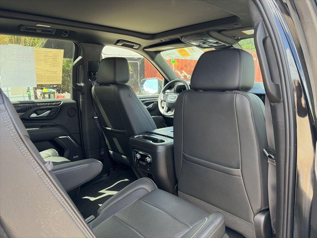 Gmc Yukon Xl Denali 4Wd 4D Sport Utility - Thumbnail 12